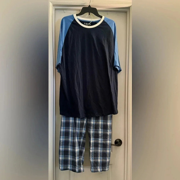 IZOD Pajama Short Sleeve Top and Bottoms - Picture 1 of 10